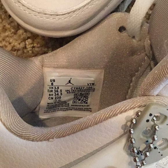 Nike Air Jordan 4 Retro White Oreo - Picture 7 of 12